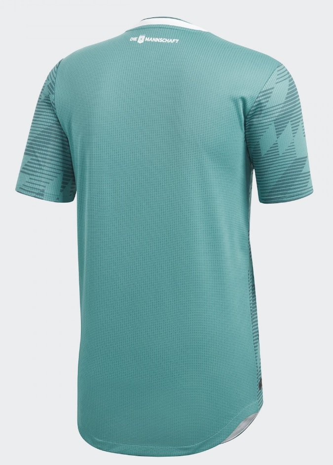 iMiaSanMia's tweet photo. Germany's full World Cup away kit https://t.co/FRMwQaYwZr