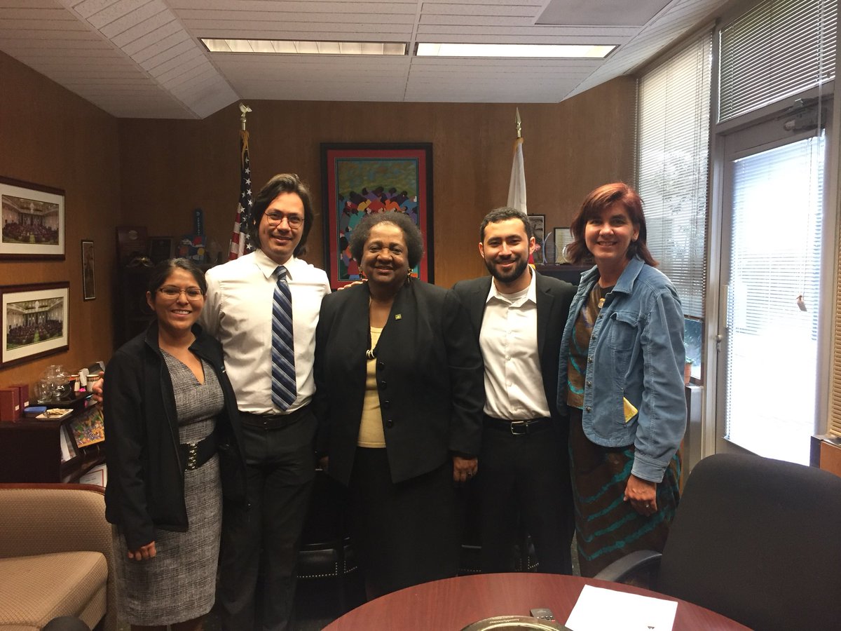 Brownel1Kristin's tweet photo. Representing CAFP Advocacy for patients & primary care with Assemblywoman Shirley Weber and other San Diego Family Physicians AB2895 @DrShirleyWeber @KPSDFMR @cafp_familydocs https://t.co/uWXouCRSfX