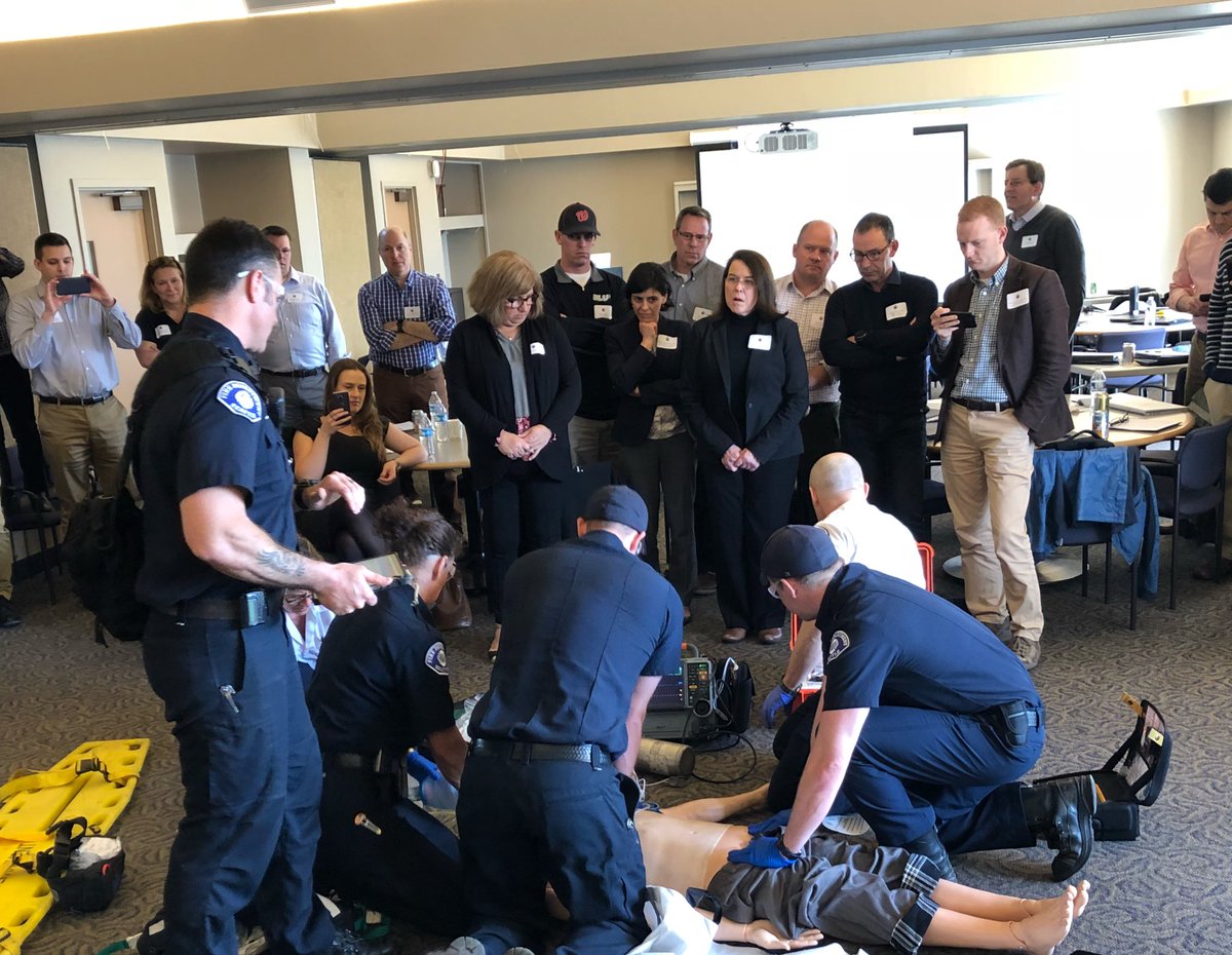 CatherineCounts's tweet image. .@SeattleFire E17 &amp;amp; M31 demonstrating #HPCPR to @ResuscAcademy attendees