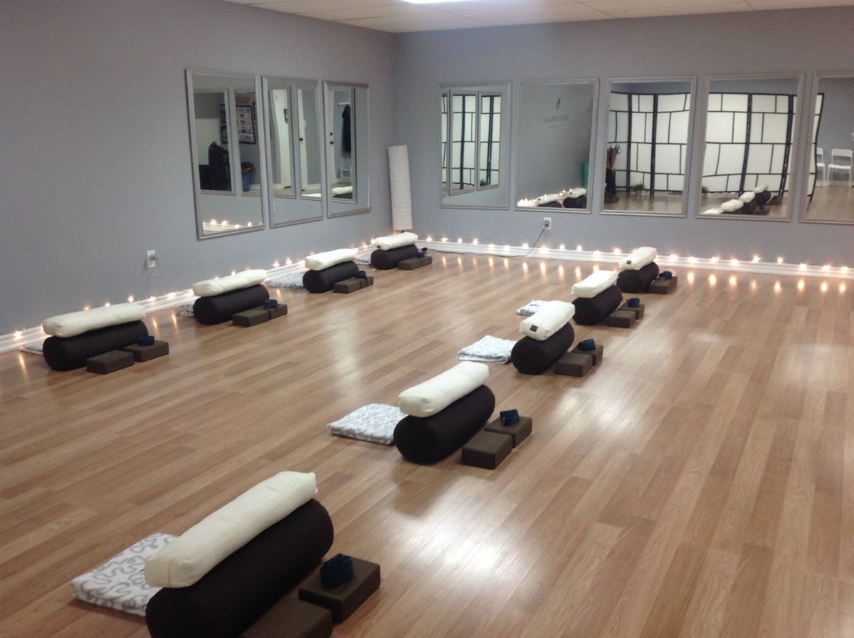 ForeYoga's tweet photo. Spring registration is now open! New to #yoga, #meditation, Gentle &amp; #Restorative Yoga. Reserve your yoga mat space today! @ScarbTO #mindfulness https://t.co/zkZ6lC9Xk4 https://t.co/YGE96Rdx60