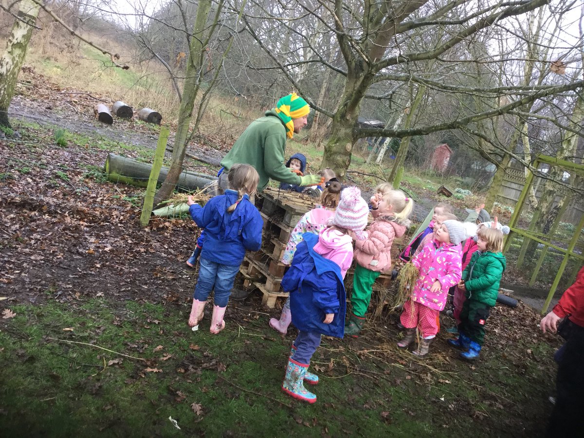 Toynton-All-Saints (@toyntonprimary) on Twitter photo HUGE thanks to The Eco Centre in Skegness for giving their time to help our EYFS children to build the most brilliant π bug hotel π and bird cafeπ¦ today!
#BritishScienceWeek <a href="/ecocentrepaul/">EcoCentrePaul</a> <a href="/Travcini/">Travis Clark</a> HUGE thanks to The Eco Centre in Skegness for giving their time to help our EYFS children to build the most brilliant π bug hotel π and bird cafeπ¦ today!
#BritishScienceWeek <a href="/ecocentrepaul/">EcoCentrePaul</a> <a href="/Travcini/">Travis Clark</a>