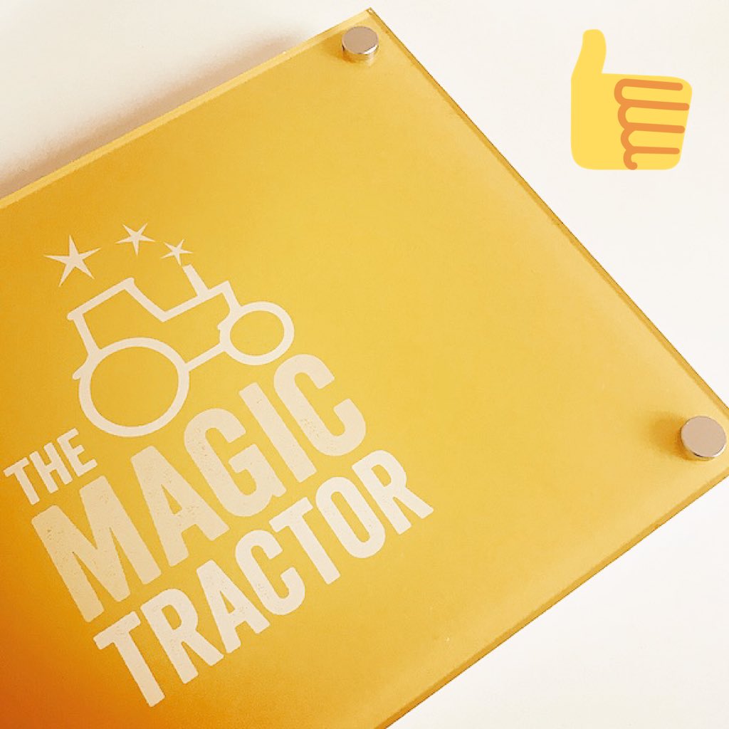 magic_tractor's tweet photo. Big #thankyou @citysigns external sign arrived today - looks fab, speedy turnaround, great communication and service #thumbsup #Worcestershirehour https://t.co/z8kFCikmHX