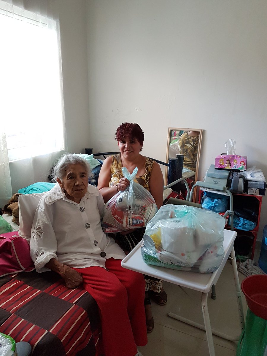 colibriac's tweet photo. Entrega de apoyo alimentario y de una silla de ruedas en la delegación @Ciudadano_GAM @MexicoTheCity https://t.co/k3vulgjpZh