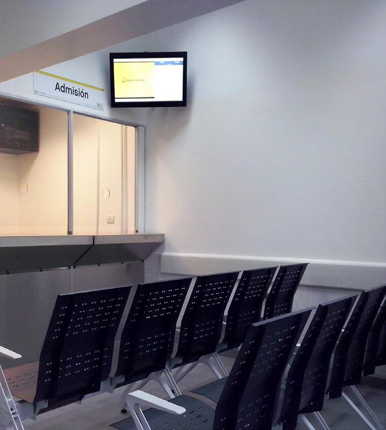 anabouperez's tweet photo. La refacción de la guardia del Hospital Tornú puso en valor los accesos,  pasillos, salas de espera y sanitarios. También se incorporó una mesa de atención, sistema de turnos y orientadores para mejorar la experiencia de los pacientes. Allí se realizan 69000 consultas anuales. https://t.co/rV3nW4hOrR
