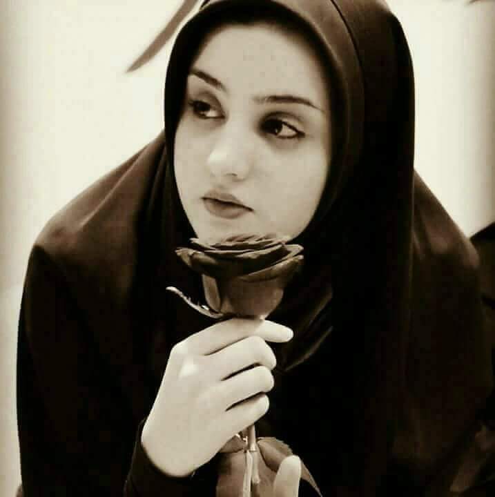 h_Musawi_93's tweet photo. كـن كريـماً لكـن لا تسـمح لأحـد بأسـتغلالك وأمنـح الحـب دون أن تسمـح لأحـد بالإسـاءة لقلـبك وثـق بمن حولك ولكـن لا تكـن سـاذج جدآ وأستـمع للآخـرين ولكـن لا تفـقد هويتـك
#رمال_الحرفGp
#قروب_الجاسر_للدعم
#عطور_الأقلام
#حروف_الجنتين
#مـلاذ_الـروح https://t.co/NlBp1OFj6Q