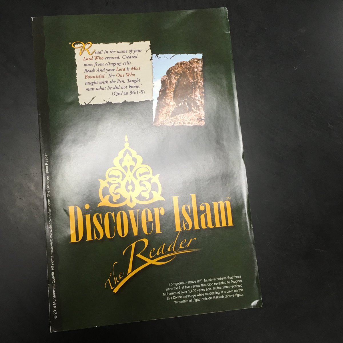 domsa_'s tweet photo. Huge thanks to Sheikh Abdur Rafaa for coming to our meeting and speaking with us about the history of religion and science and how Islam has contributed to thought! @ADAMSYouth https://t.co/zT5bjLEgGV