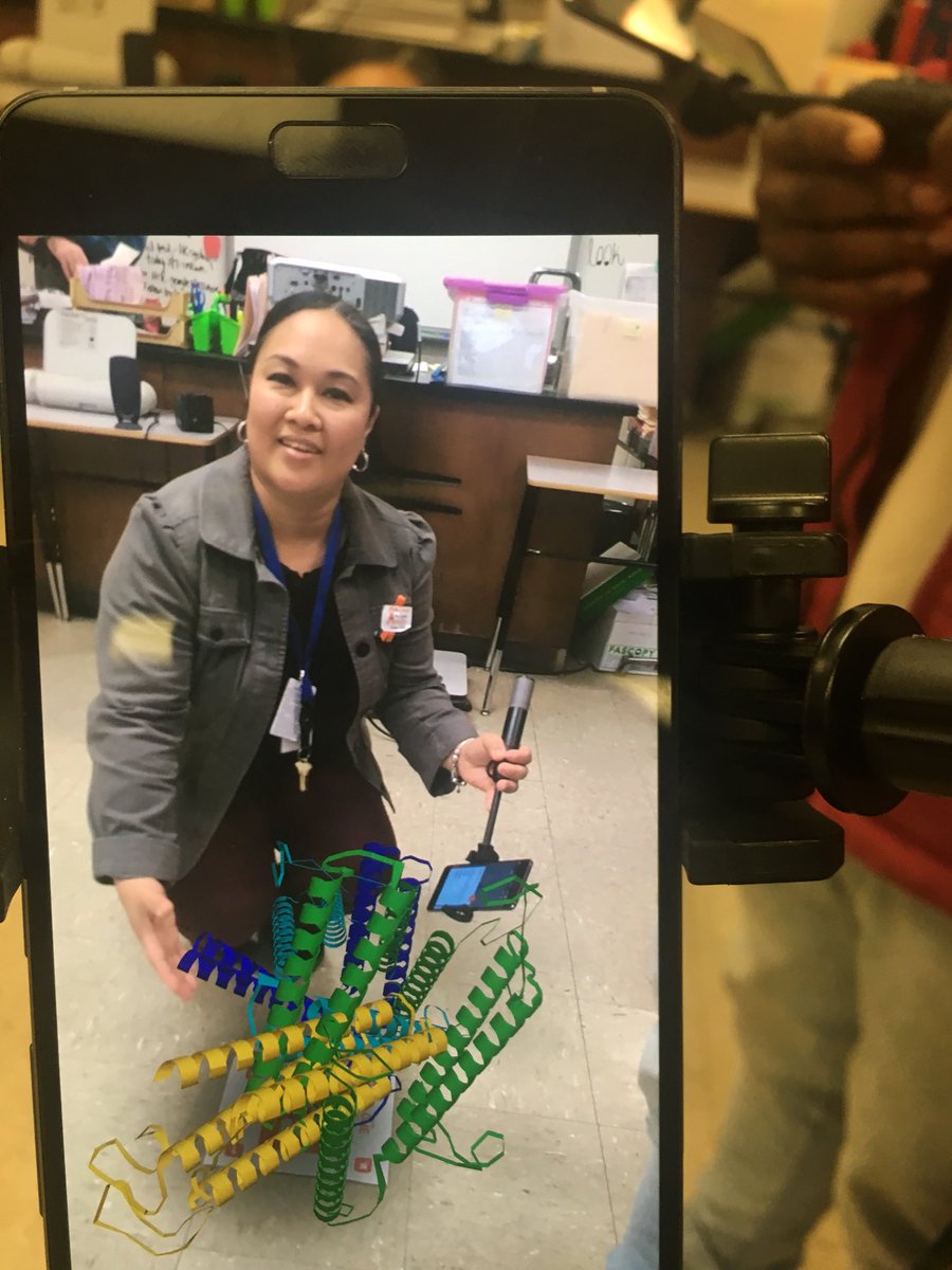 CThomasBiology's tweet photo. Google AR DNA &amp; RNA #GoogleAR @WestoverHS https://t.co/VADI2oAkiS