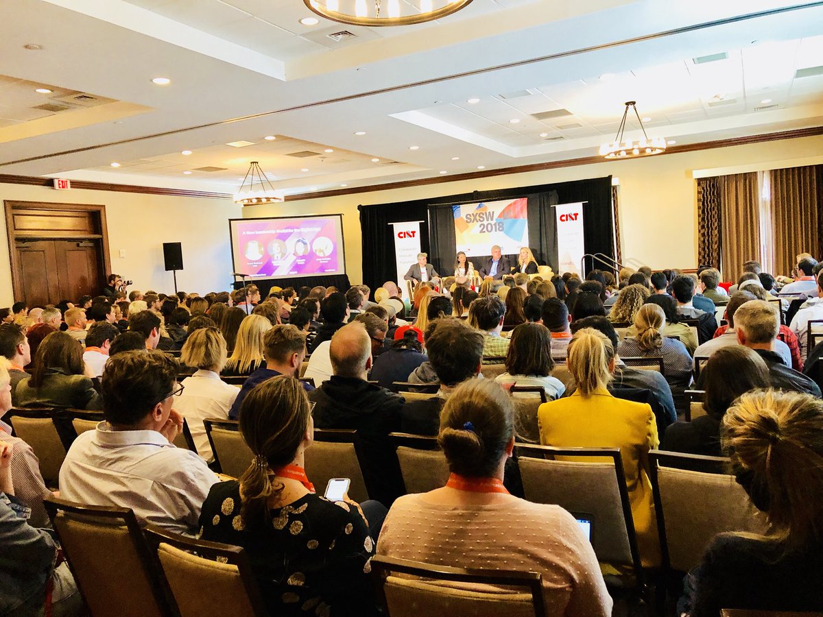 aurlibokovza's tweet photo. Deep dives on leadership in the age of #digitaltransformation with @ciandt’s @brunogn @LizzieWidhelm of @PandoraBrands @swansit @revlon @nike and @CaterpillarInc #LeanDigitalSpeedway https://t.co/oAEe1b0Fj9