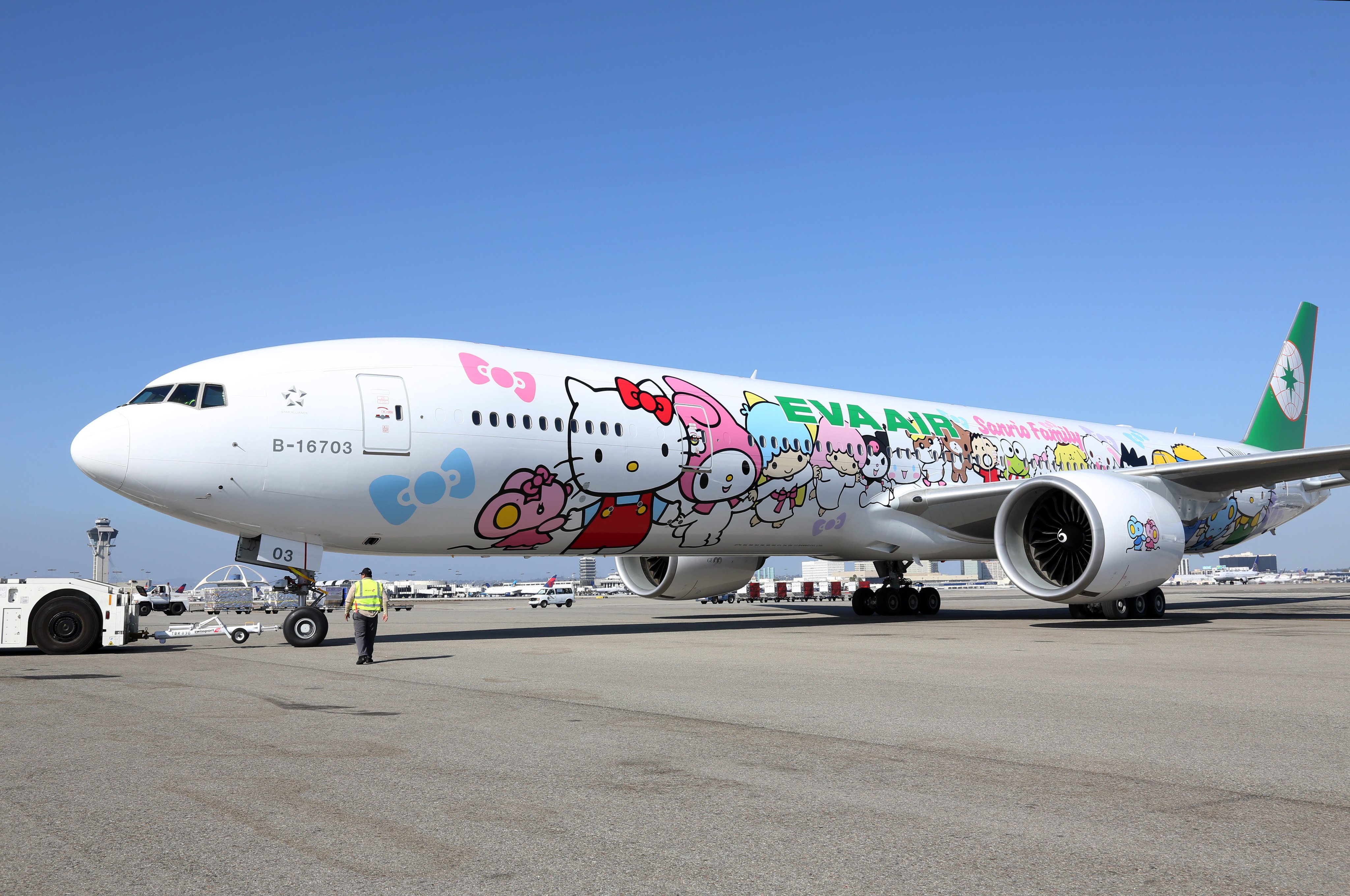 eva air hello kitty