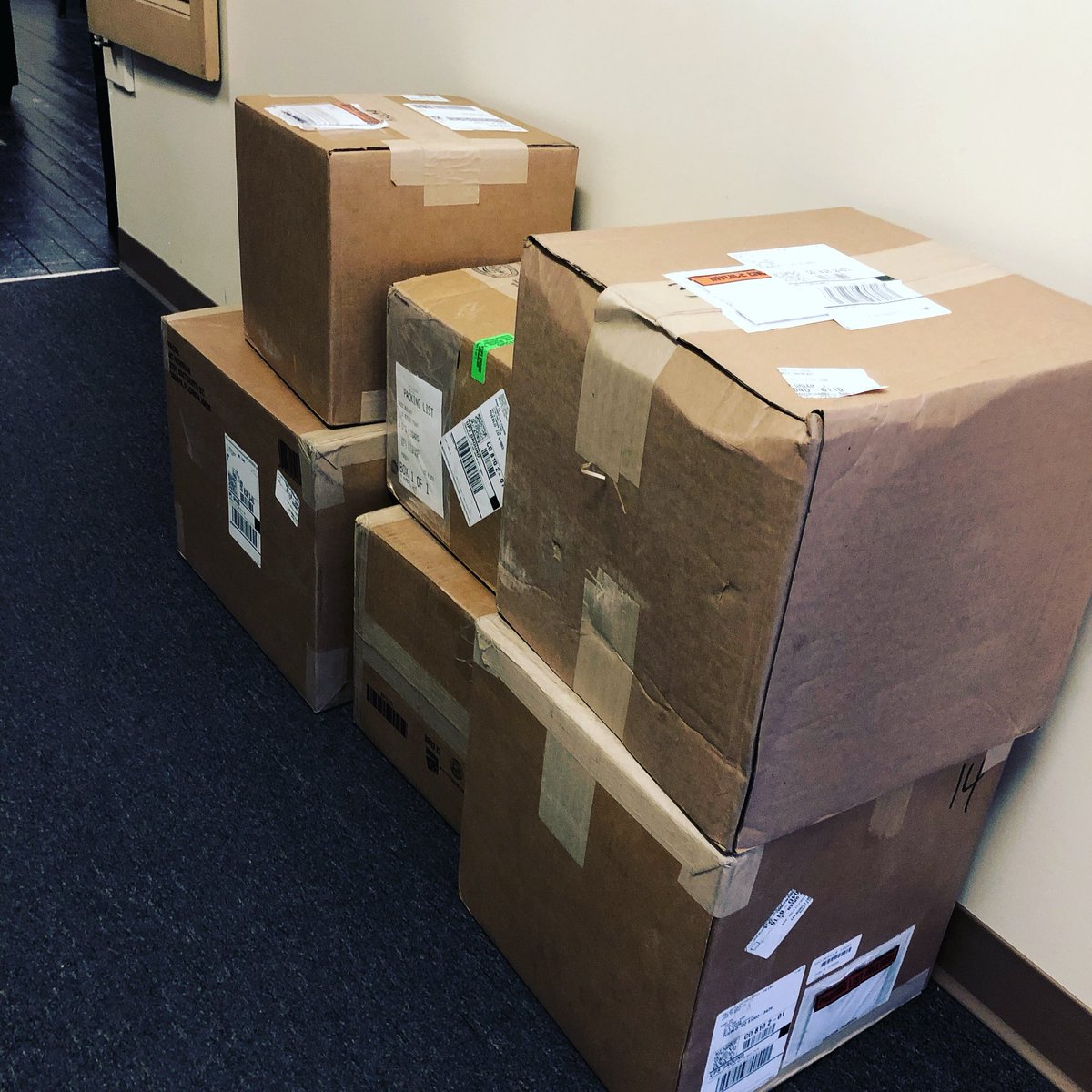 3DsCigars's tweet photo. Orders are in! Whoop whoop!!! When you have a new humidor and need to fill it!!! #cigarlife #getyourcigars #orderallthecigars https://t.co/WDQ5UNOBk8