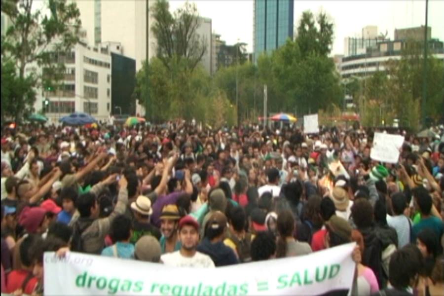 Cannabis_Mexico's tweet photo. @Yoshio_Lara @Relevo_CUH @humlozanoa recuperar la alcaldía d Cuauhtémoc es un gran reto, pues es el núcleo mas politizado e informado d la ciudad d Méx sin importar cuando se trate d zonas o sectores populares, aquí tenemos2mil activistas y realizamos casi todas nuestros eventos https://t.co/8T7fiZsLUg
