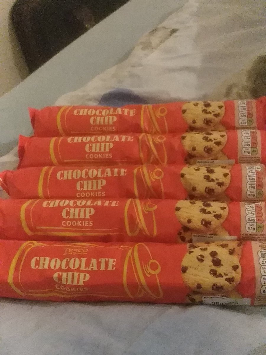 PoerkieOrLuke's tweet photo. My bestfriends just arrived home! I love them too much! #chocolateChip #pleaseSendMeMore #theyAreGoneByTomorrow https://t.co/qxX9x2xien