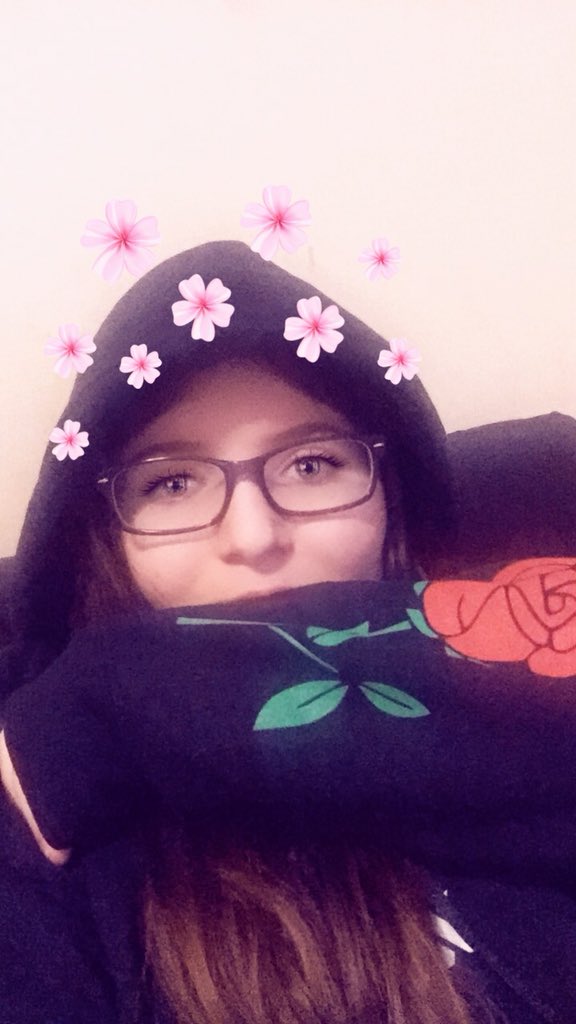 kiersdaisies's tweet photo. love me 
l̶o̶v̶e̶ ̶m̶e̶ ̶n̶o̶t̶
love me
l̶o̶v̶e̶ ̶m̶e̶ ̶n̶o̶t̶ 🌹🥀 https://t.co/2lUwFDlKTh