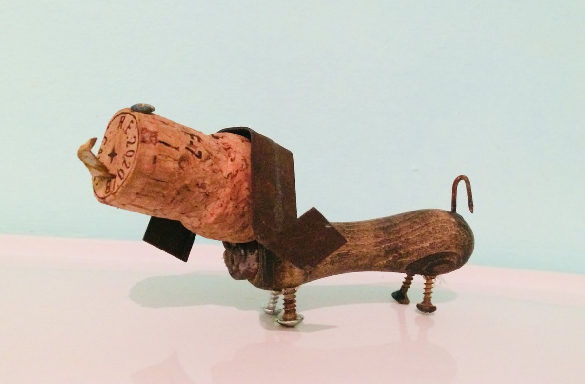 artfromheart82's tweet photo. #meet #sizzle #sausage #dog #sausagedog #MondayMotivation #bahons #barry #barrybados #barryisland #tools #local #artist #cardiff #wales https://t.co/S3XTjU4fnw