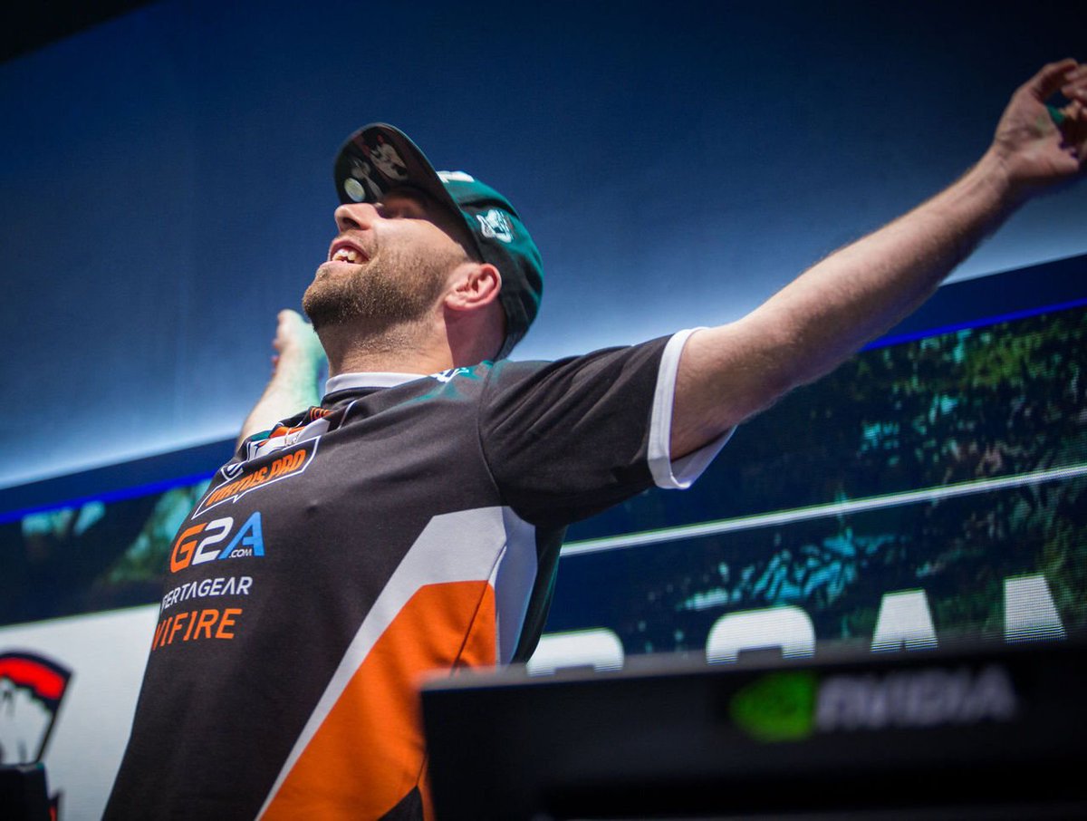 theScoreCSGO's tweet image. Kinguin sign TaZ, drop fox and MUTiRiS thesco.re/2Gji5Uo