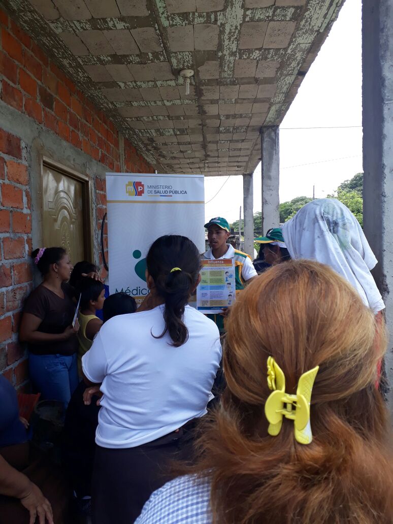 Salud_Guayas's tweet photo. #Distrito09D23 #Samborondón socializa a la comunidad del recinto la Hermenlinda sobre la implementación #MédicoDelBarrio. https://t.co/nH5Dt10VBn