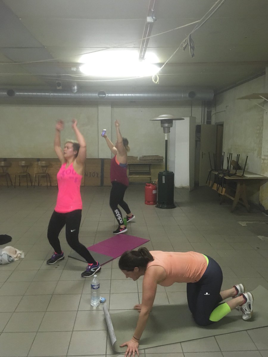 bminprogress's tweet photo. Free Fitcamp Menen  👊#bminprogress #freefitcamp #menen #healthyactivelifestyle #happy #workout #fit #gym #motivation #instacool #instagram  #fatburning #condition #balance  #fitness #amazing #smile #fun #friends #strenght #happy #body #bodyinprogress #bodygoals #bodyweight https://t.co/acP2KuPlvr