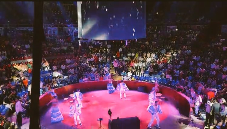 LauraVignatti's tweet photo. Increíble experiencia la q vivimos el sábado con @AventureraMx en Tapachula! Estar en un palenque, escenario 360• fue maravilloso, en verdad lo disfruté mucho! Agradezco al público de Chiapas y Guatemala por su apoyo y cariño ❤️💃🙏 fue una noche mágica! https://t.co/Zezm7W8L7r