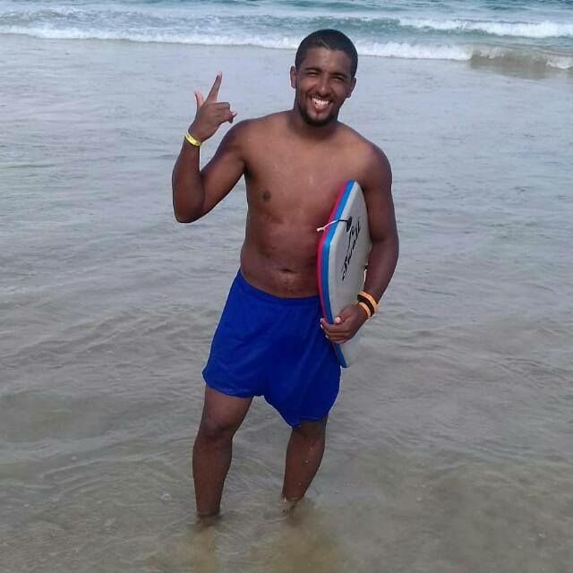artilheiro07's tweet photo. Sobre ontem 🌞🌊 https://t.co/14TCxinnvO