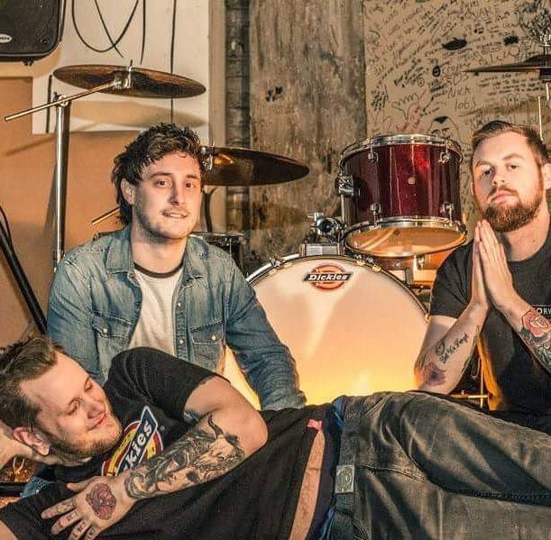 John’s Music Zone tweet media