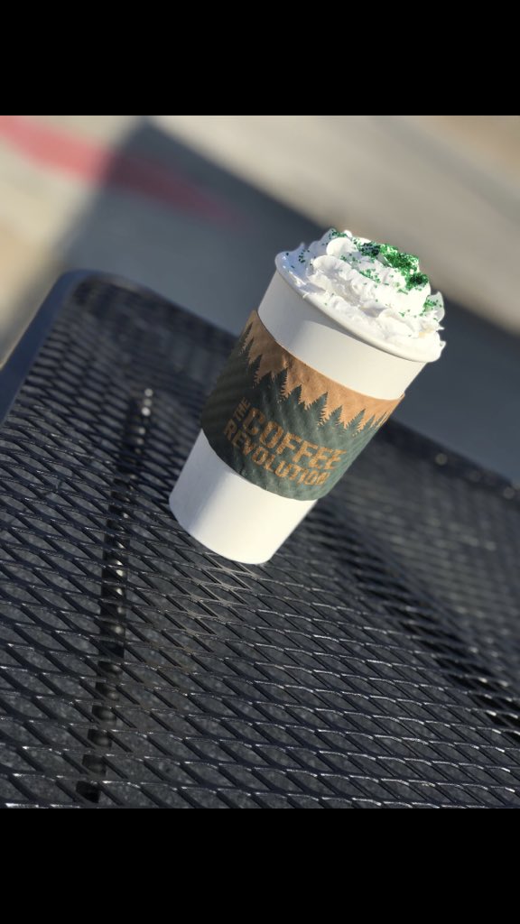 CoffeeRevQC's tweet photo. ☘️🌈💚💛SHAMROCK YOUR SOCKS OFF☘️🌈💚💛 irish cream and white mocha mixed to perfection with creamy breve! Just in time for St.Patricks Day! https://t.co/KDsIExofY4