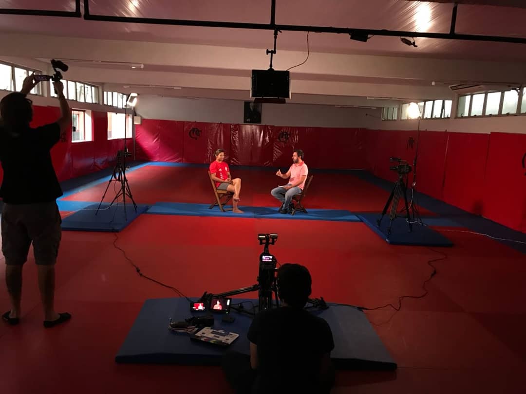 Dificuldades que ajudaram a construir a história de uma medalha de ouro. Você vai conhecer melhor a trajetória de Sarah Menezes, ouro no judô dos Jogos Olímpicos de Londres-2012. É amanhã, no 'Protagonistas'!

<a href="/TimeFlamengo/">Time Flamengo</a> <a href="/noticiascbj/">CBJ</a> <a href="/flamengo/">Flamengo</a> <a href="/olympics/">The Olympic Games</a> <a href="/timebrasil/">Time Brasil</a>