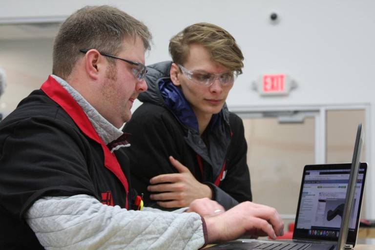 KentuckyNewsNow's tweet photo. Finding a future for unemployed miners. This #Program has big plans for Eastern #Kentucky | #Lexington Herald #Leader: https://t.co/OxpSJ1VqzY, https://t.co/HE0NsTp4wQ, https://t.co/qzD9pbiGB7 https://t.co/SZa5JdFMUC
