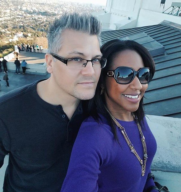 Sabang333's tweet photo. The weekend is made for lovers... Damn day light saving stole an hour of it away! #daylightsaving #grifithobservatory #LosAngeles #weekendlove #silverfox #wmbw #mondayblues #40isthenew30 #daylightsavings #lovers https://t.co/iNtIpAH3fd