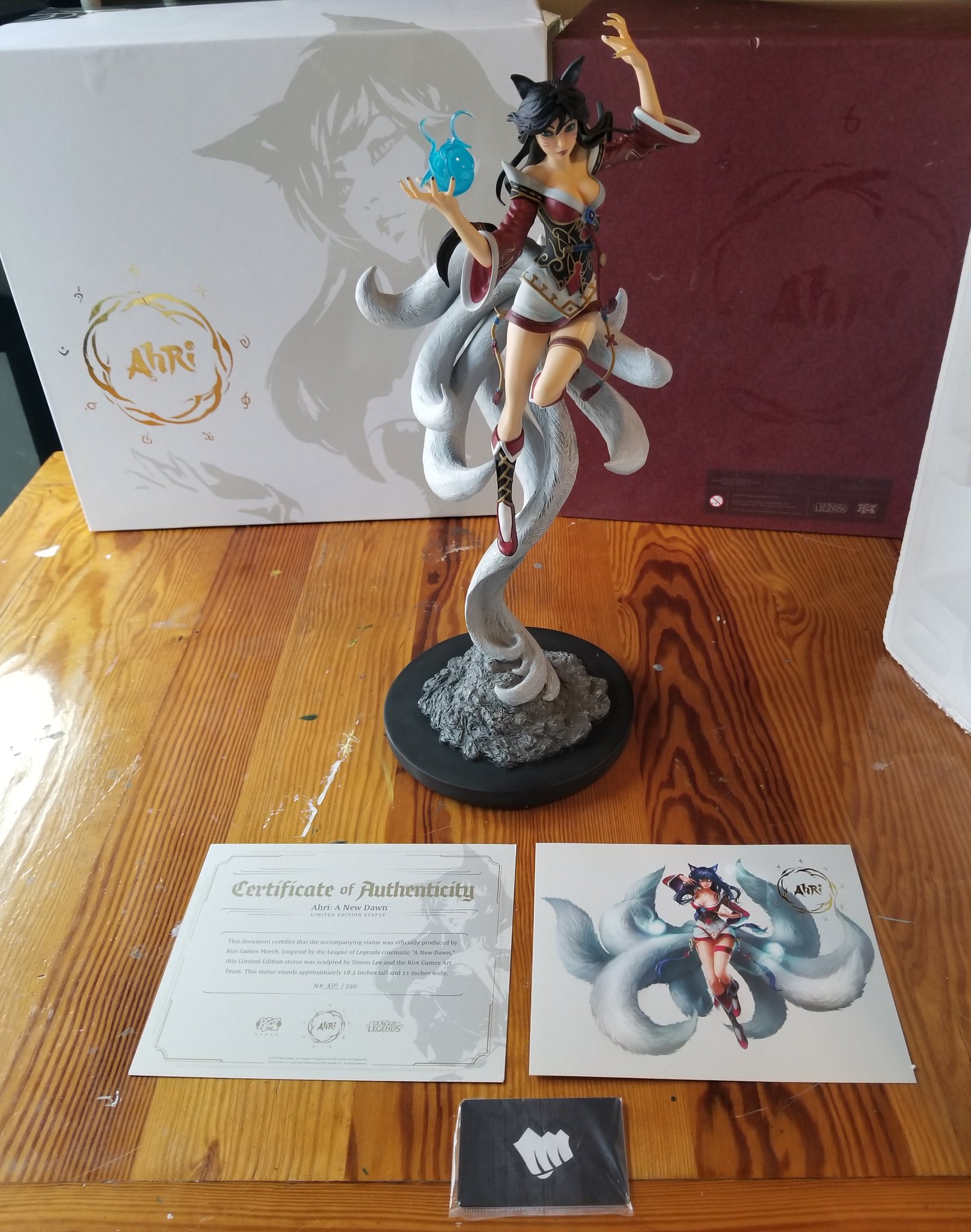 league of legends ahri statue