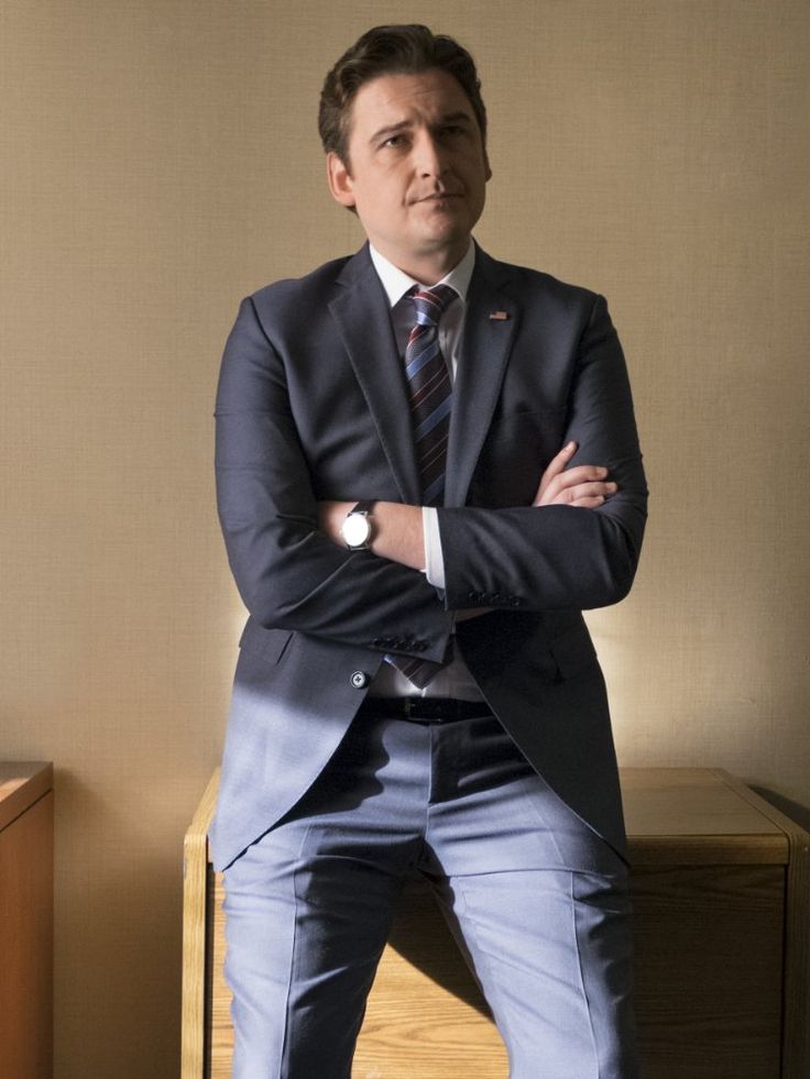 JMRamos1701D's tweet photo. #TobyMooreTuesday @BillionsTv @dogmagayle @traceysgc1 @RobbyivyIvy @filmwritr4 @FanFunDamian @Billions_F #Billions #TeamChuck https://t.co/RHBhzyrMWy