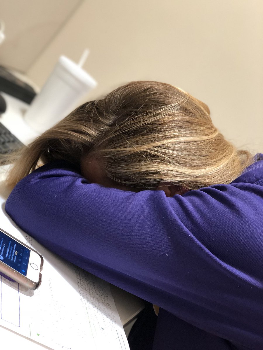 lvdaniels1998's tweet photo. Shoutout to @alyssahelak the real nap queen 👑#HappyNationalNappingDay https://t.co/FG1qvI55j4
