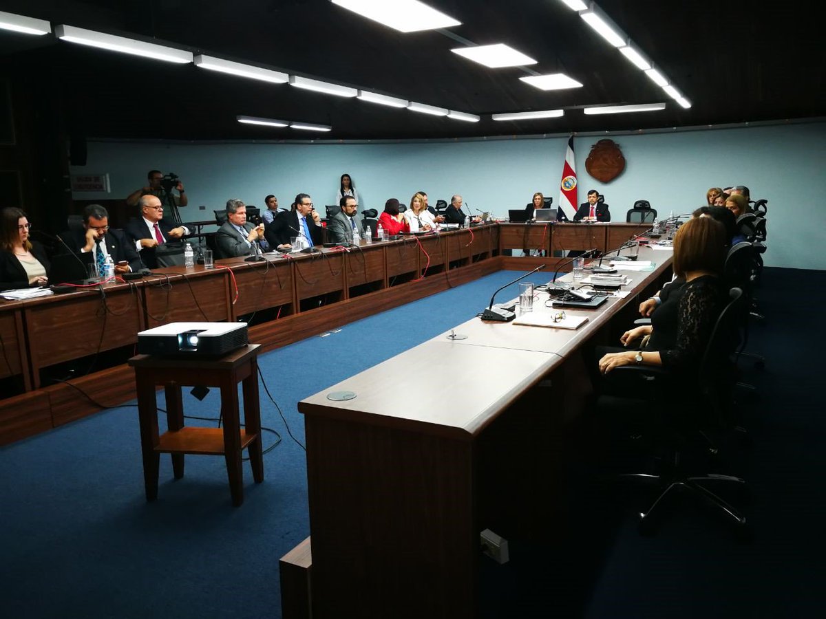 Por unanimidad, Corte Plena designa a Emilia Navas Aparicio como titular en el puesto de Fiscala General de la República, hasta marzo del 2022.