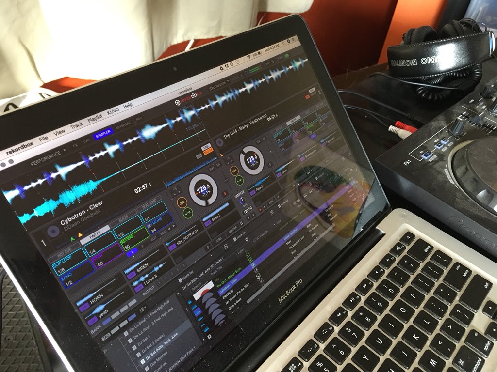 krleary's tweet image. ACID, 808s, JUKE ... we got it all .... coming to a gathering near you soon #newsets #DDJRB #rekordbox