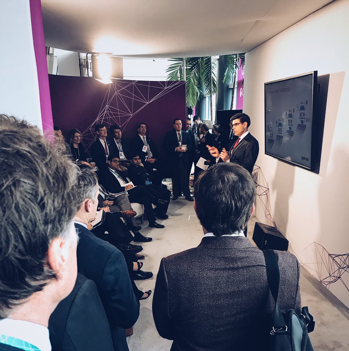 JohnBerger_CEO's tweet photo. During my #AgoraPod presentation @CERAWeek, I covered tech innovation, the emergence of wireless power and how the pace of change is picking up speed. @IHSMarkit #solar #batteries https://t.co/JaBuGpomb1