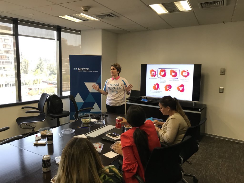 FranlarsenG's tweet photo. Gran día en #Mercerchile Compartiendo experiencia y conocimiento con una grosa!!! Gracias @EugeniaNaser 🙌🏻 Sos lo más 💪🏻
🙋♀️This was one of that days, when I realized that I love work on a multinational companies with their amazing people🥇 https://t.co/MCbAWTglgb