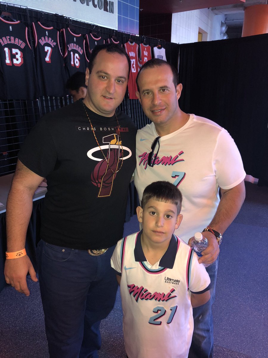 RonRafaelS's tweet image. #miamiheatfamilyfestival #miamiheat #ronrafael #ronrafaels #ronrafaelshimshilashvili #ronshimshilashvili #americanairlinesarena  @MiamiHEAT @HEATDancers