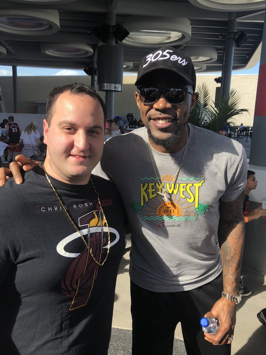 RonRafaelS's tweet image. #miamiheatfamilyfestival #miamiheat #ronrafael #ronrafaels #ronrafaelshimshilashvili #ronshimshilashvili #americanairlinesarena  @MiamiHEAT #lukebabbitt #udonishaslem #shanebattier #rodneymcgruder @RodneyMcGruder @ThisIsUD @ShaneBattier @shanetakecharge