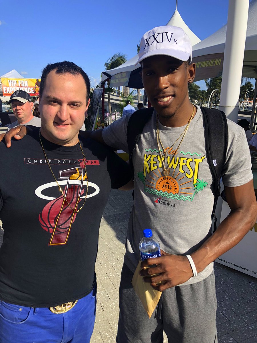 RonRafaelS's tweet image. #miamiheatfamilyfestival #miamiheat #ronrafael #ronrafaels #ronrafaelshimshilashvili #ronshimshilashvili #americanairlinesarena  @MiamiHEAT @J_Rich1 @WayneElli22 @james #jamesjohnson #wayneellington #ericreid #joshrichardson
