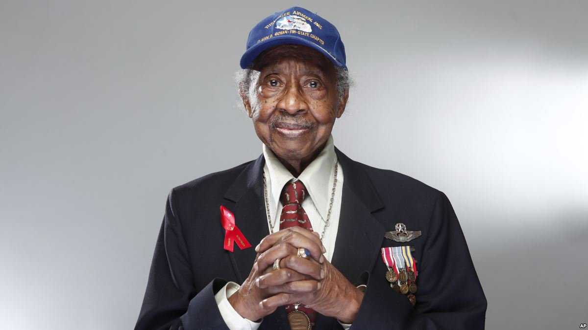 VOANews's tweet photo. Tuskegee Airman Floyd Carter Sr., 95, Dies https://t.co/t0mX7WfPx0 https://t.co/UKnXN7oxn3