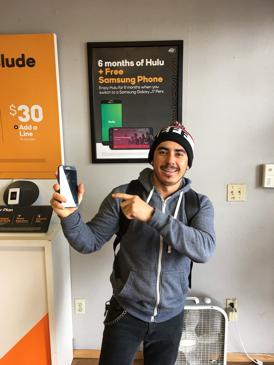 xtreme_cellular's tweet photo. Happy customer with his j7 / Hulu @Desiree_spg @Alicia_SPG @vipcaseyf @DennisDesmith @MYP81 @prailpcs @BDP_Christian https://t.co/r1CCeNTGmT