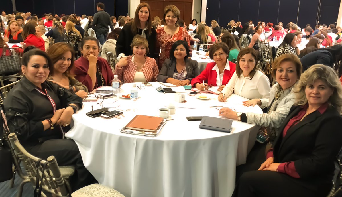 karinat_23's tweet photo. Con mucho entusiasmo y compartiendo experiencias hoy participó en el Seminario de Empoderamiento y Liderazgo Político de las Mujeres. Plataforma para Candidatas Ganadoras  #ONMPRI  #MujeresMotordelaTransformación #ConTodaLaFuerza https://t.co/gsoGZFa0JD