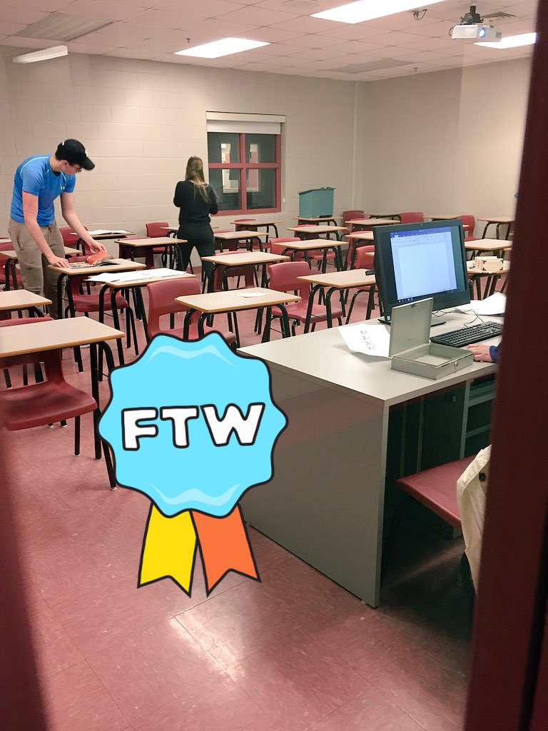 Allison_CBU's tweet photo. Some highlights from tonight’s @cbuniversity first Week of Welcome  event. 📸🔑💸📚 #EscapeRoom #CBUWOW check out our other free events happening all March Break here: https://t.co/Uq2LC87se1 https://t.co/7auXwUtsZ5