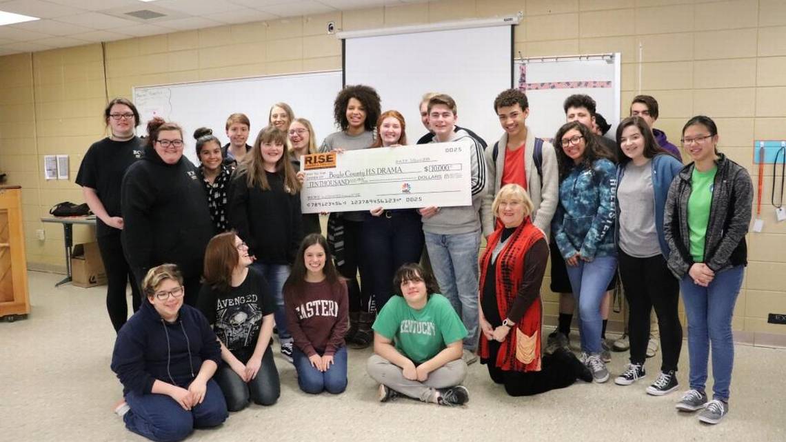 KentuckyNewsNow's tweet photo. This #School’s #Theatre #Program has performed in a #Cemetery How it got NBC’s attention. | #Lexington Herald #Leader: https://t.co/IA87UcOOpj, https://t.co/qmVKhLRv9Y, https://t.co/HE0NsTp4wQ, https://t.co/qzD9pbiGB7 https://t.co/PvQJlOrZDc