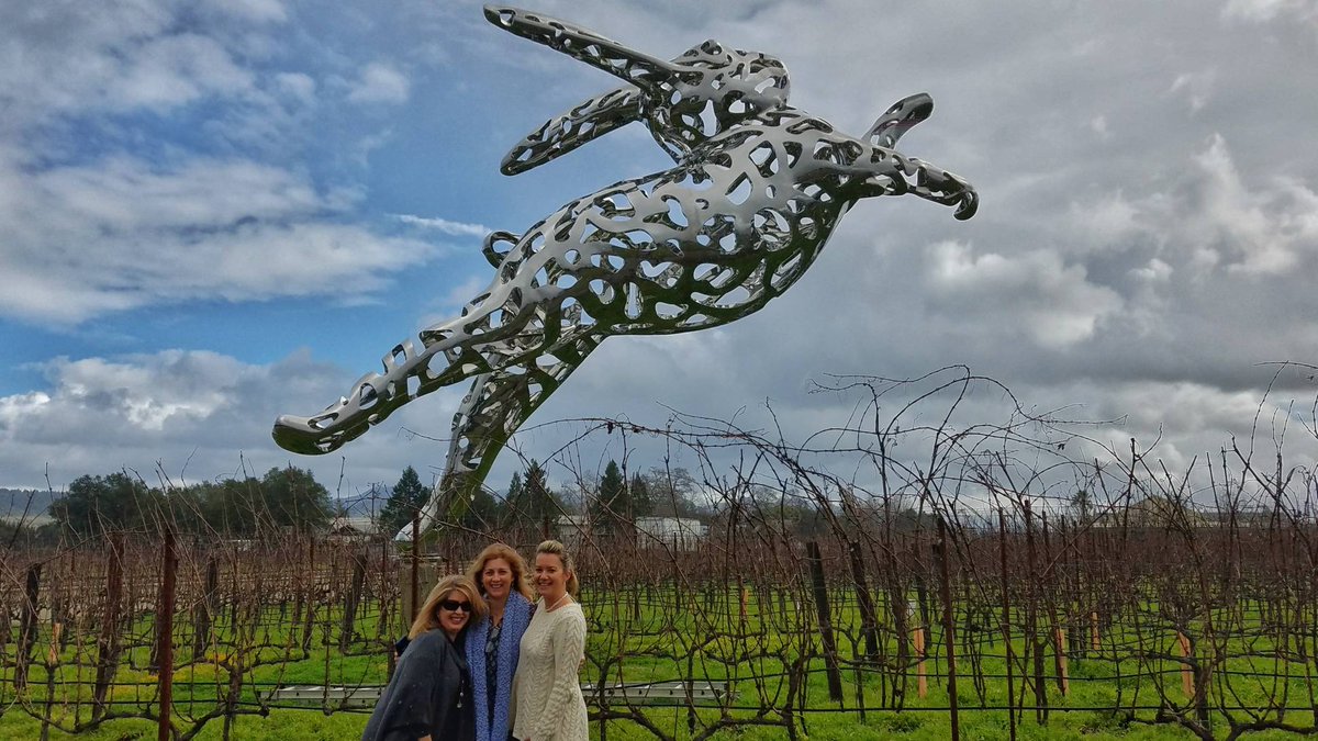 NapaNativeTours's tweet photo. Jumping into the week with some #Mondaymerlot. Happy tasting 🍷

#Napanative #supportlocal #visitnapavalley #allsmiles https://t.co/u5AqOVtwkS