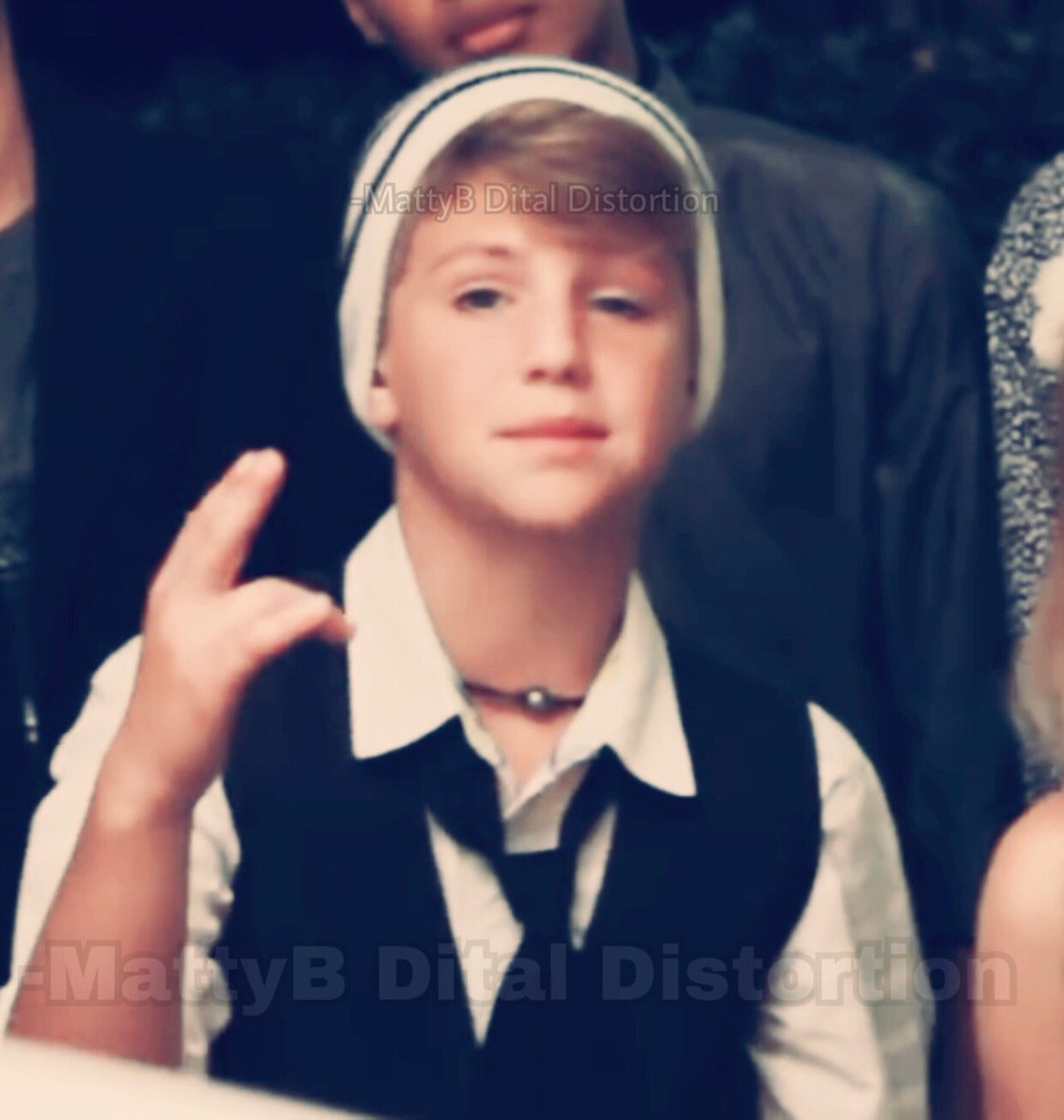 MDitalDistorion's tweet photo. Your look so handsome ❤️
I miss your necklace 💕
 @MattyBRaps 🔥 https://t.co/GnE4XRace4