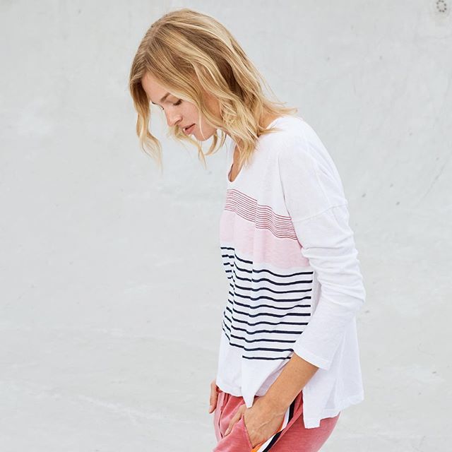 lyonandpost's tweet photo. Get ready for spring! Queue Sundry’s U Neck Long Sleeve today #farewellfittingrooms #lyonandpost https://t.co/sJYIV4e7gP