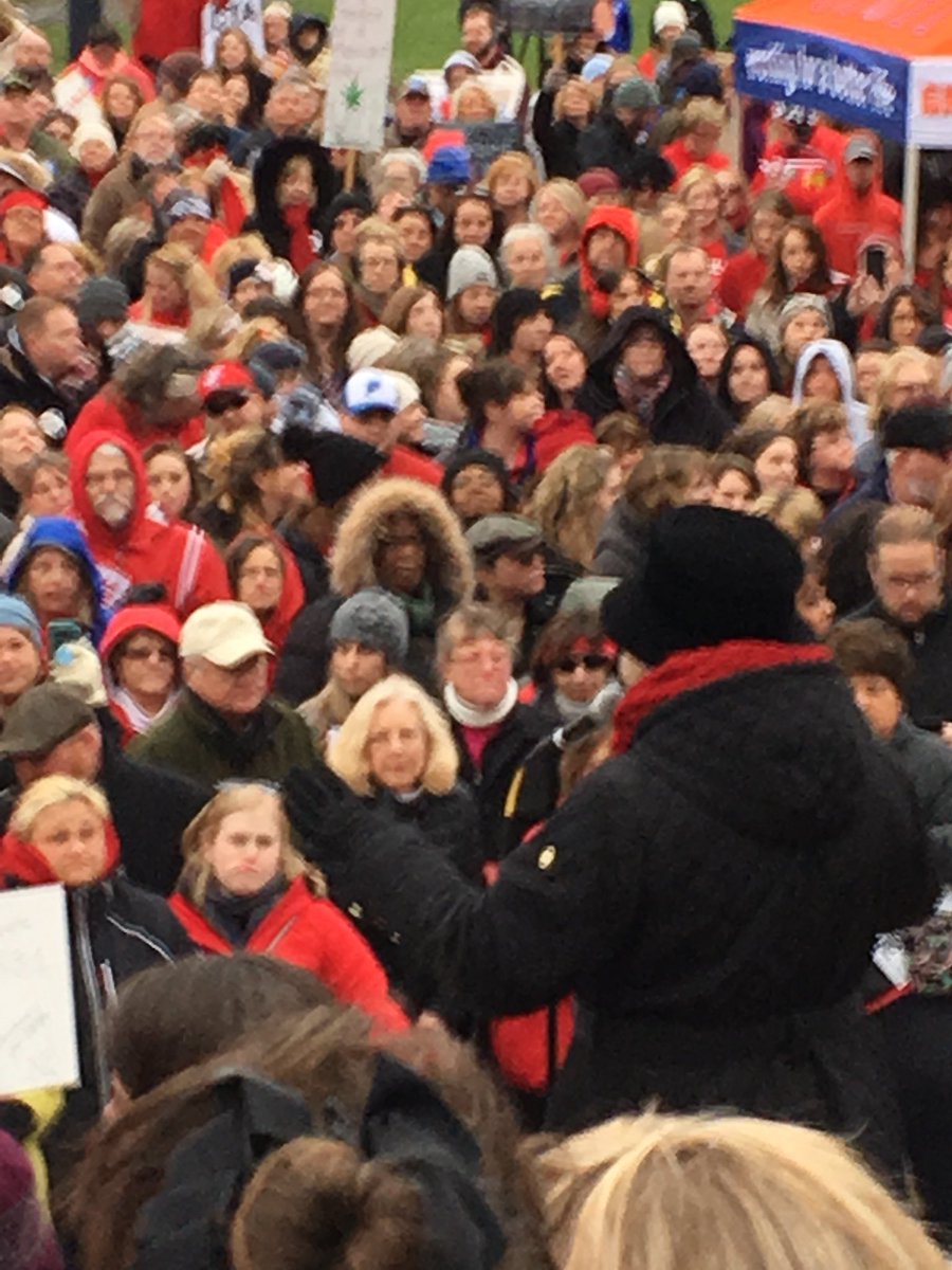 KYEducators's tweet photo. Thanks to everyone who came out for the People’s Movement Rally tonight!   Let’s keep the momentum going and take the message back to our local communities! https://t.co/0x1dLD3qI2