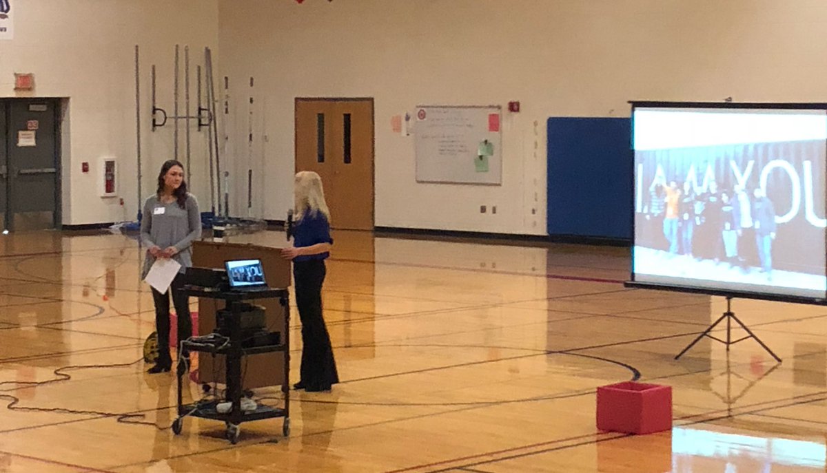 365daysofnew's tweet photo. Amazing Redbirds Family Read Event tonight, thanks @donnalynnyoung and all the guest speakers &amp; volunteers who made this happen! Hearts and minds open. #redbirdsrock #communityevent #redbirdsread #Refuge https://t.co/sXI5KrJLVS