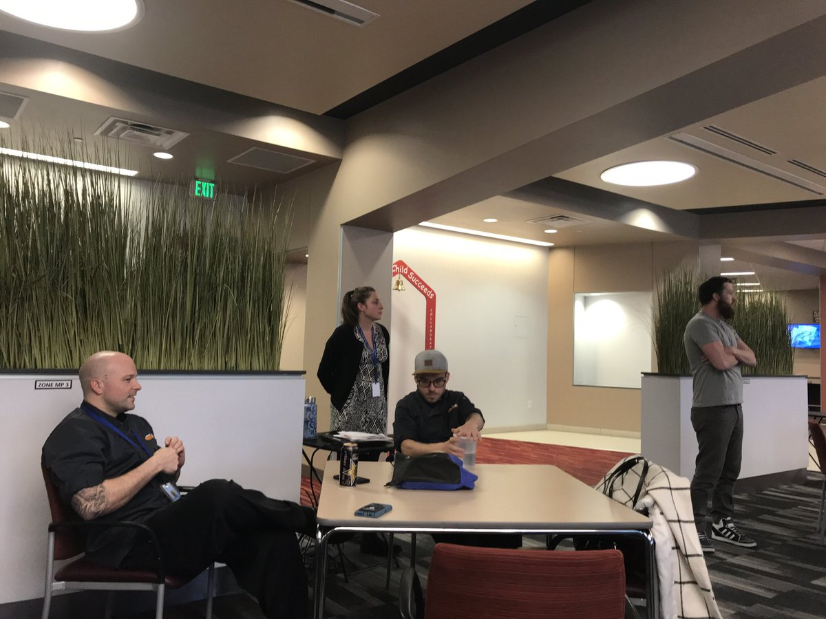 CulinaryQuick's tweet photo. Itโs Orientation Night @CulinaryQuick We are happy to welcome a fresh round of faces for our next four-week program #culinaryquickstart #culinarytraining @EatDenverCO @SageHotels @EGTechCollege https://t.co/dnk9DtYYR0