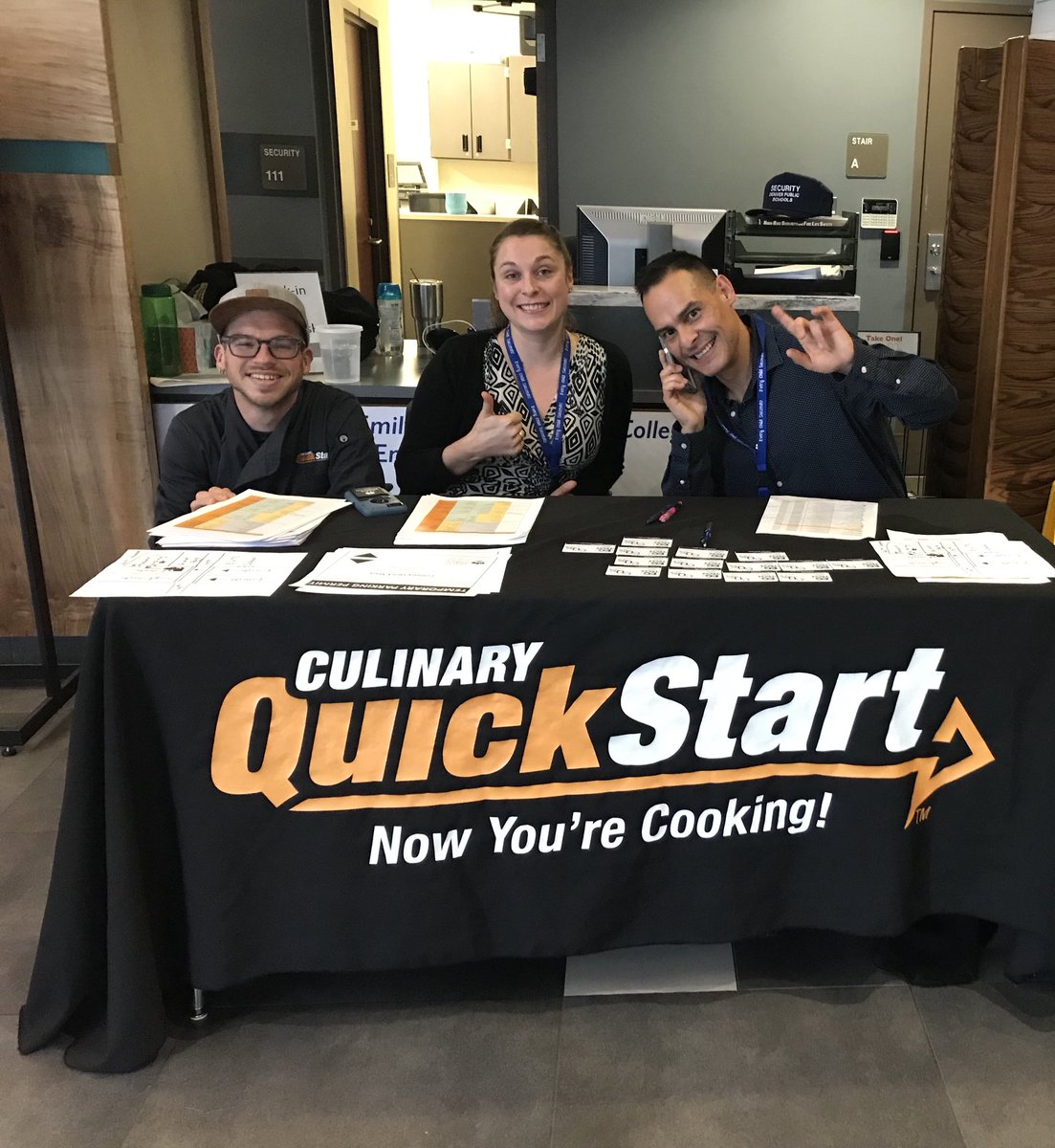 CulinaryQuick's tweet photo. Itโs Orientation Night @CulinaryQuick We are happy to welcome a fresh round of faces for our next four-week program #culinaryquickstart #culinarytraining @EatDenverCO @SageHotels @EGTechCollege https://t.co/dnk9DtYYR0
